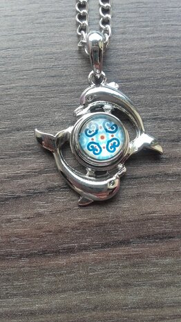 Dolfijn hanger met voorbeeld button